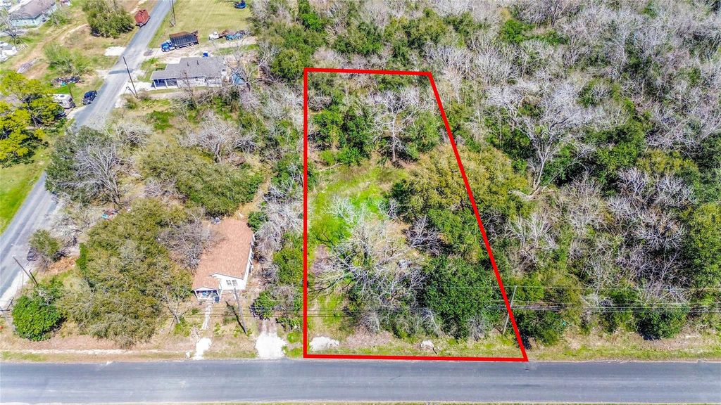 Photo of 524 N Oak Street, Texas City, TX 77591 (MLS # 24092030)