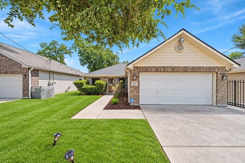 Photo of 8421 Lawler Street, Houston, TX 77051 (MLS # 9807318)