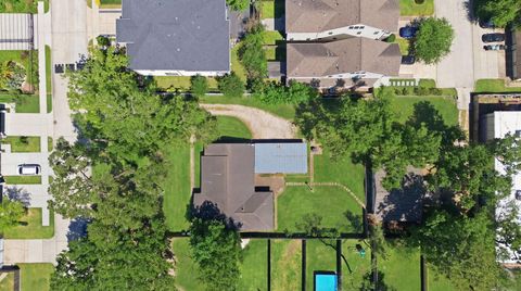 Photo of 1500 Jacquelyn And 1501 Early Drive, Houston, TX 77055 (MLS # 58078572)
