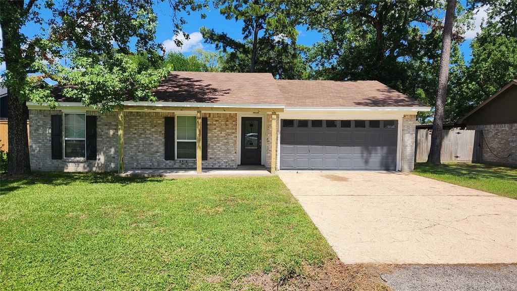 Photo of 223 Sycamore Drive, Highlands, TX 77562 (MLS # 58959800)