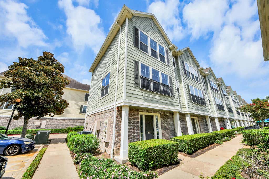 Photo of 3001 Murworth Drive #904, Houston, TX 77025 (MLS # 49339317)