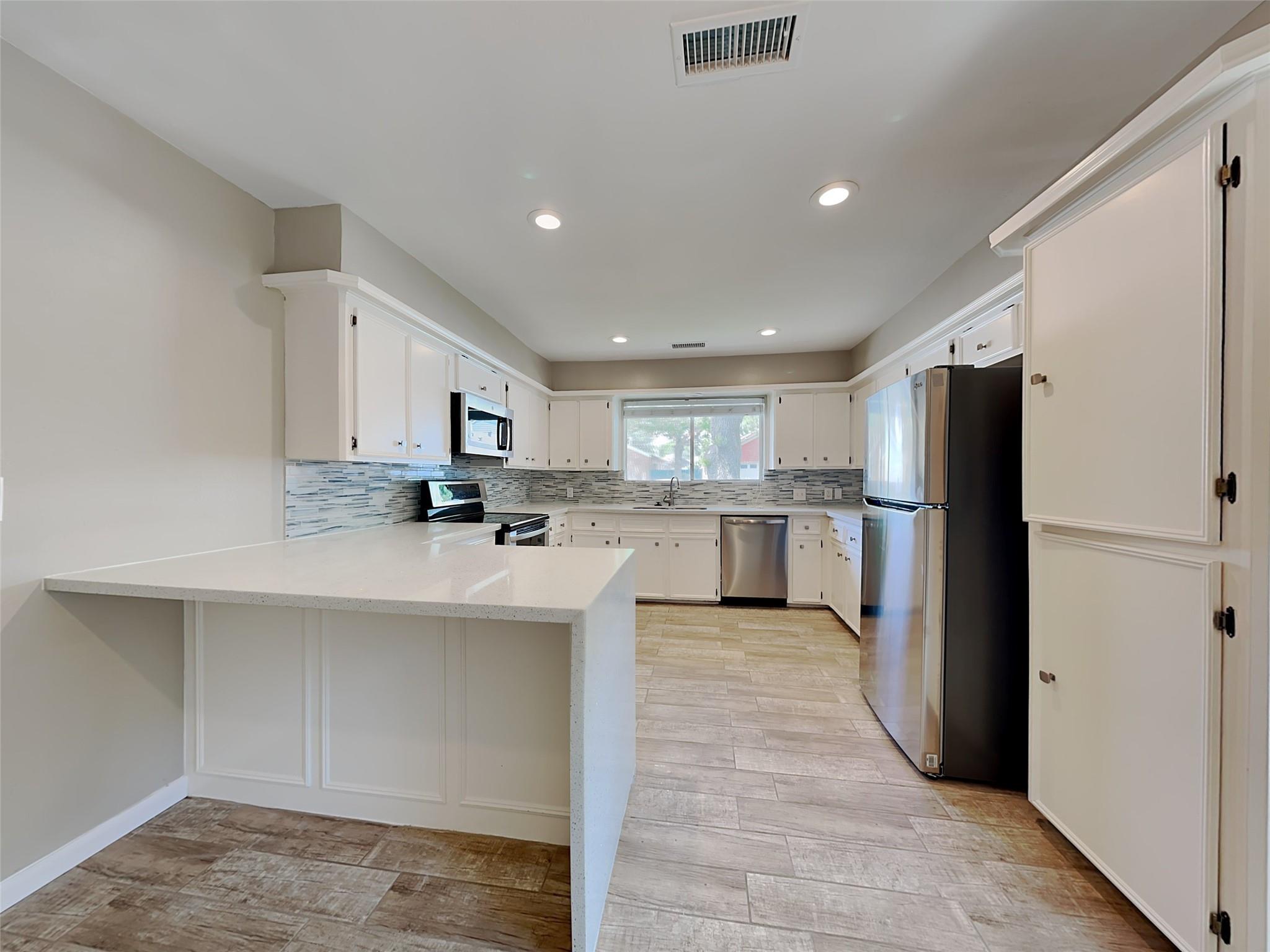 807 Chateau Place