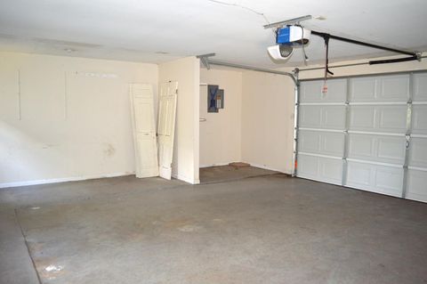 Tiny photo for 314 Tara Park, Conroe, TX 77302 (MLS # 33605356)