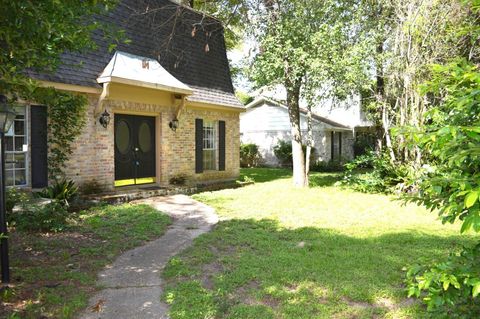 Tiny photo for 314 Tara Park, Conroe, TX 77302 (MLS # 33605356)