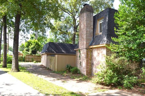 Tiny photo for 314 Tara Park, Conroe, TX 77302 (MLS # 33605356)