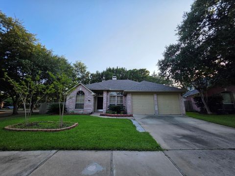 Photo of 1715 Diamond Brook Drive, Houston, TX 77062 (MLS # 92839981)