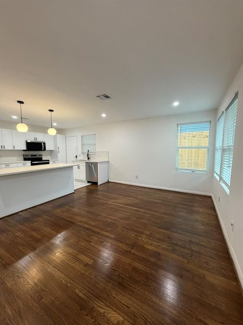 Photo of 1972 W Mckinney Street, Houston, TX 77019 (MLS # 54693520)