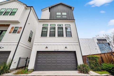 Photo of 2015 Lou Ellen Lane #F, Houston, TX 77018 (MLS # 40900876)