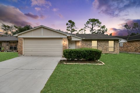 Photo of 6719 Pickett Drive, Richmond, TX 77469 (MLS # 23074962)