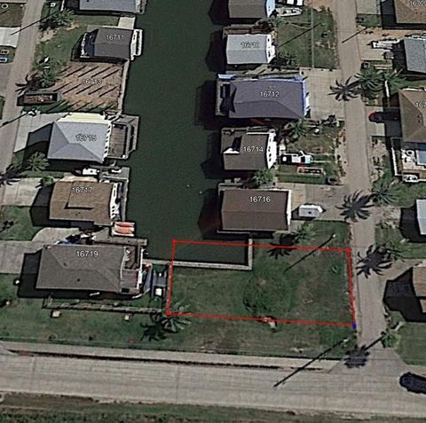 Photo of 16718 Montego Way, Jamaica Beach, TX 77554 (MLS # 52501748)