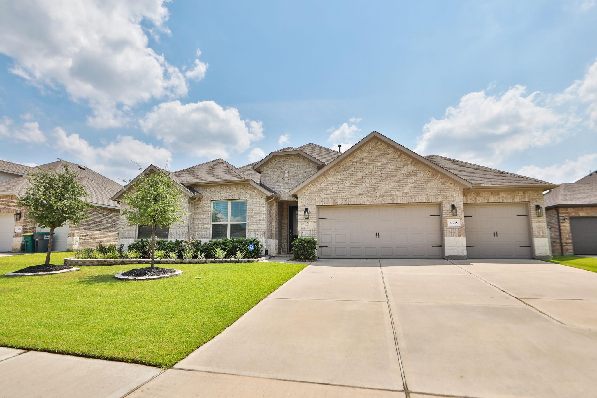 31218 Gullwing Manor Drive