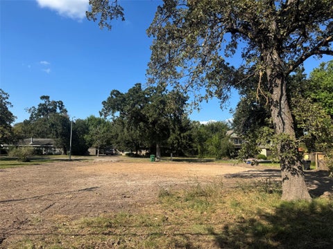 Photo of 9341 Rosstown Way, Houston, TX 77080 (MLS # 79539082)