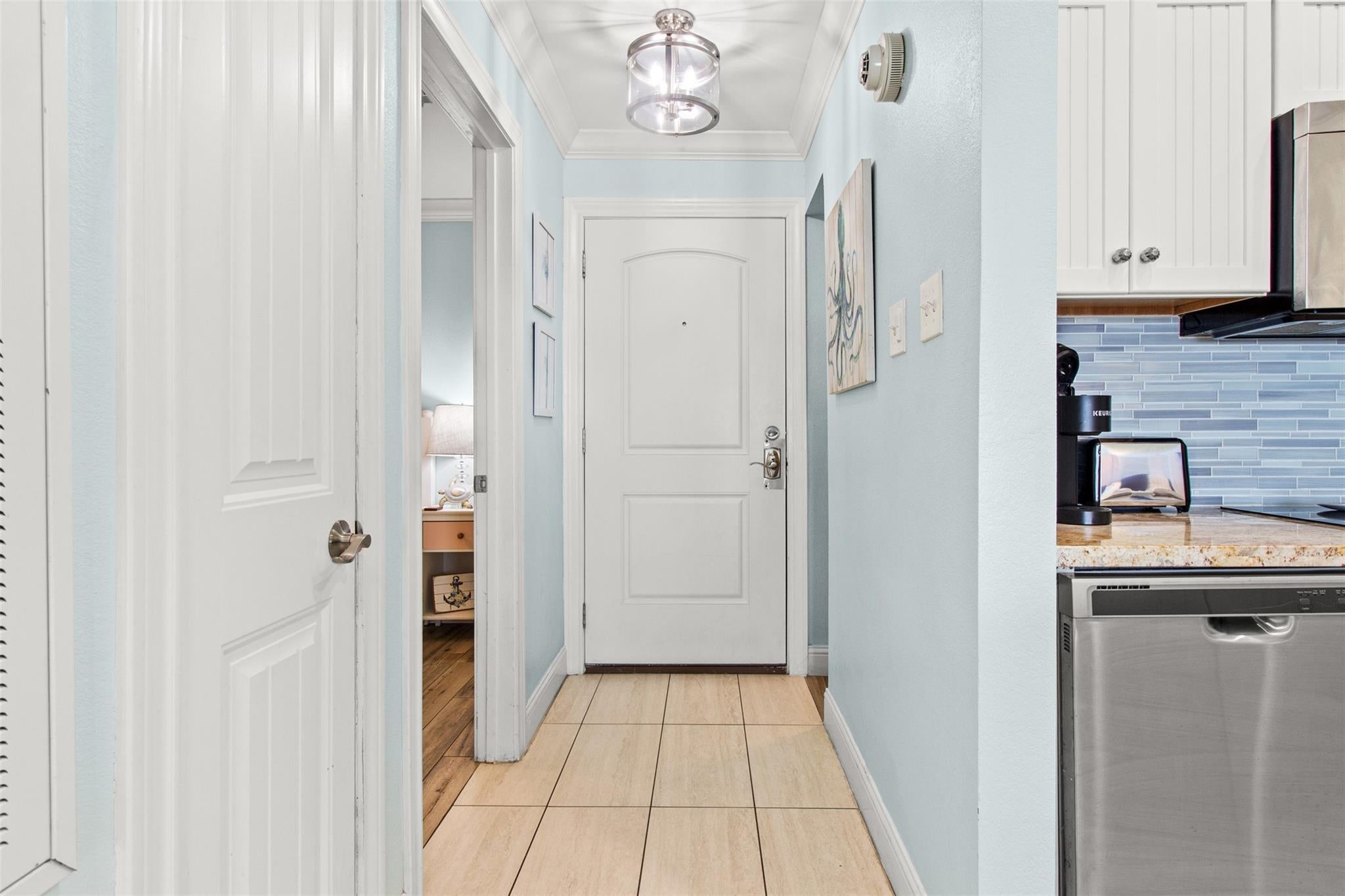 6300 Seawall Boulevard 8303