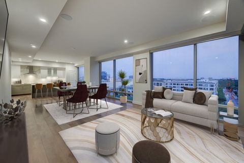 Photo of 2047 Westcreek Lane #807, Houston, TX 77027 (MLS # 12705417)