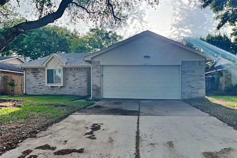 Photo of 10723 Forest Leaf Drive, Sugar Land, TX 77498 (MLS # 2936083)