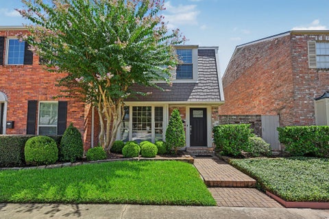 Photo of 5879 Valley Forge Drive #107, Houston, TX 77057 (MLS # 34718195)