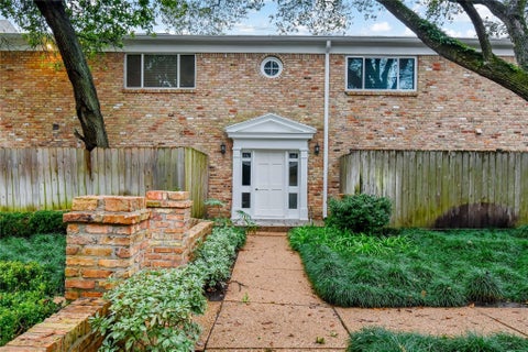 Photo of 4040 San Felipe Street #233, Houston, TX 77027 (MLS # 62105737)