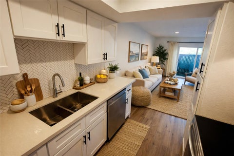 Condo For Sale - 1516 Bay Area Boulevard #P19<br/> Harris County, Houston, TX 77058