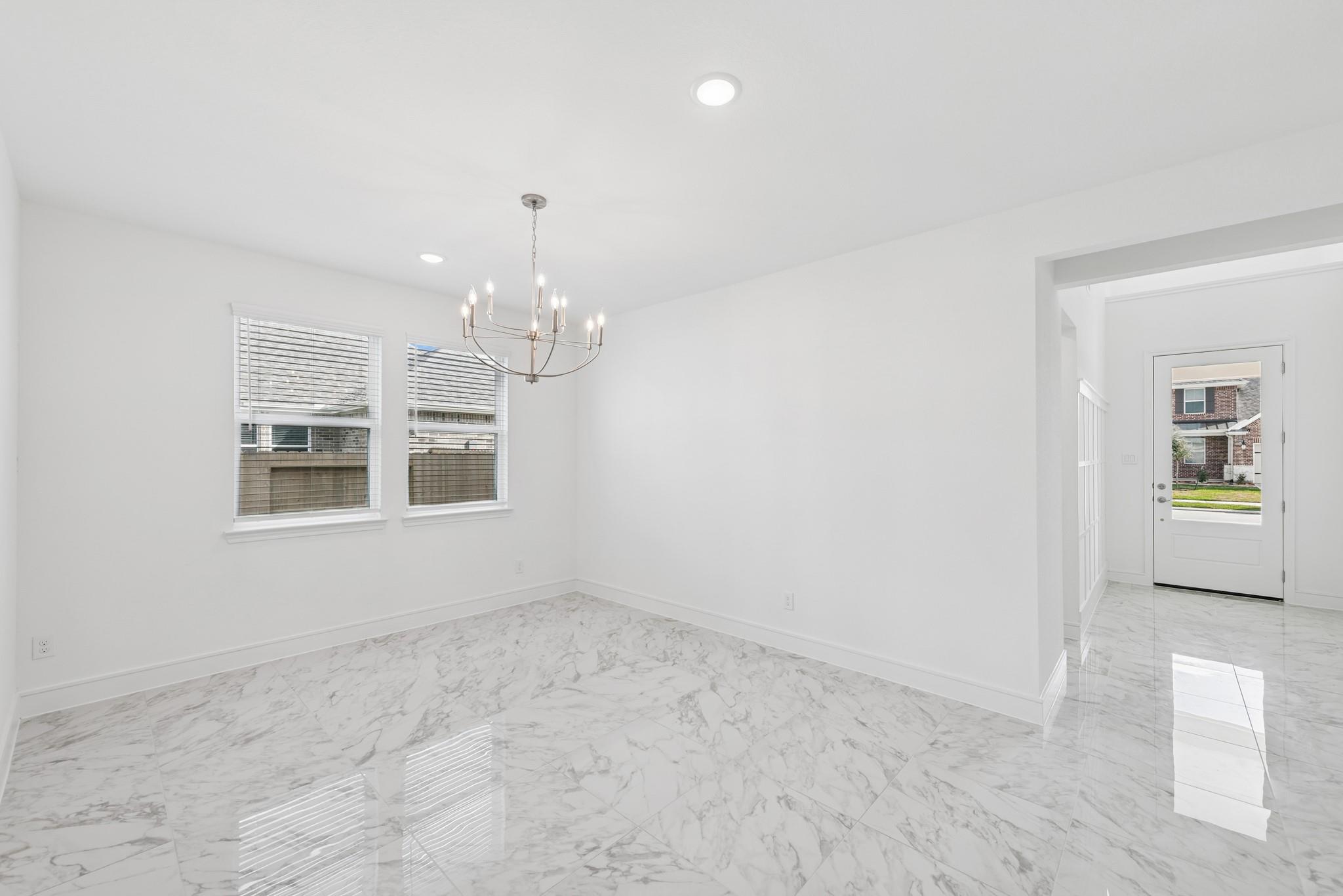 12115 Willow Way Avenue