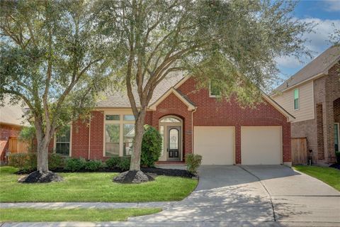 Photo of 13612 Summer Cloud Lane, Pearland, TX 77584 (MLS # 43503599)