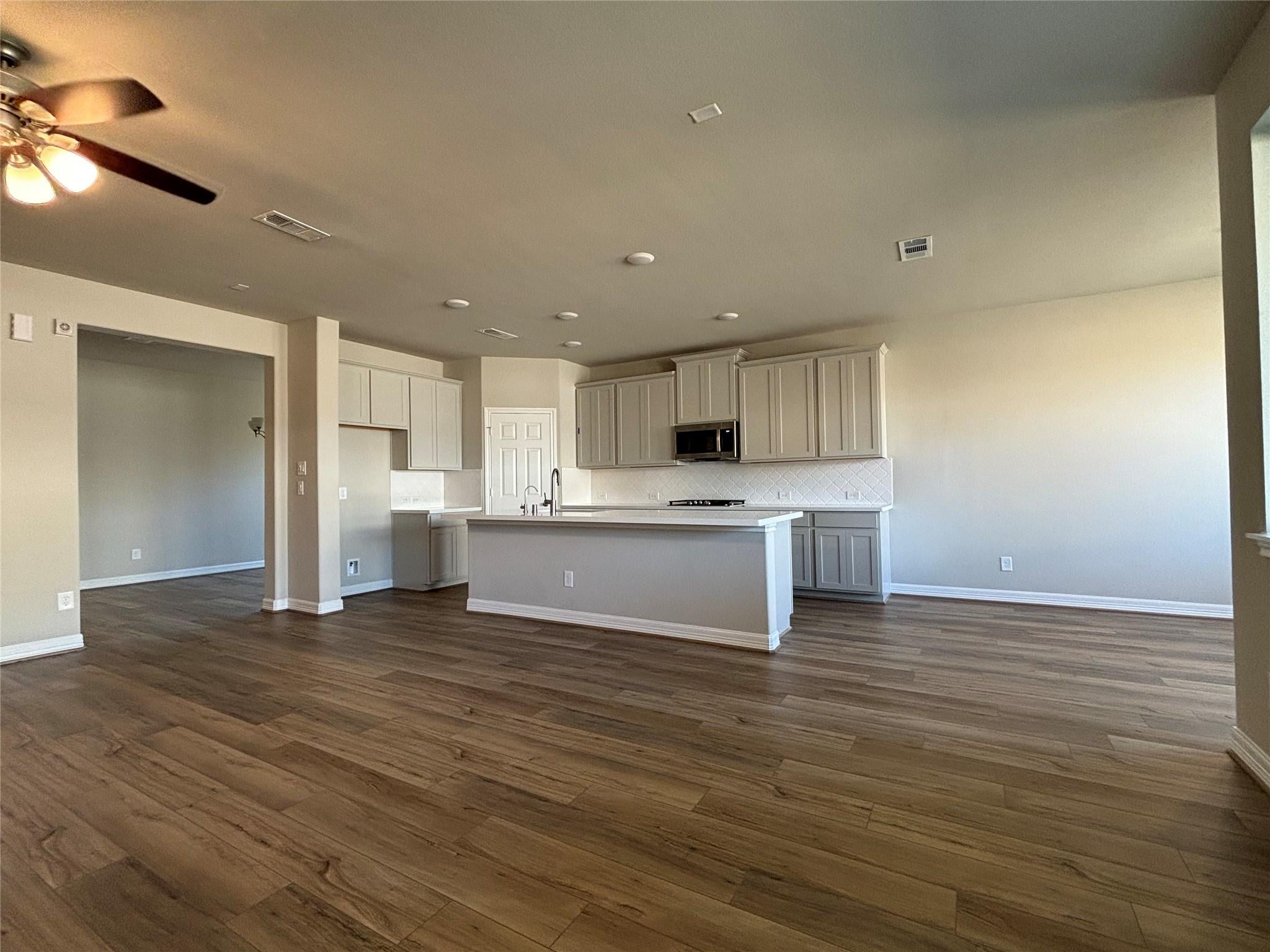 2913 Cliff Ridge Lane