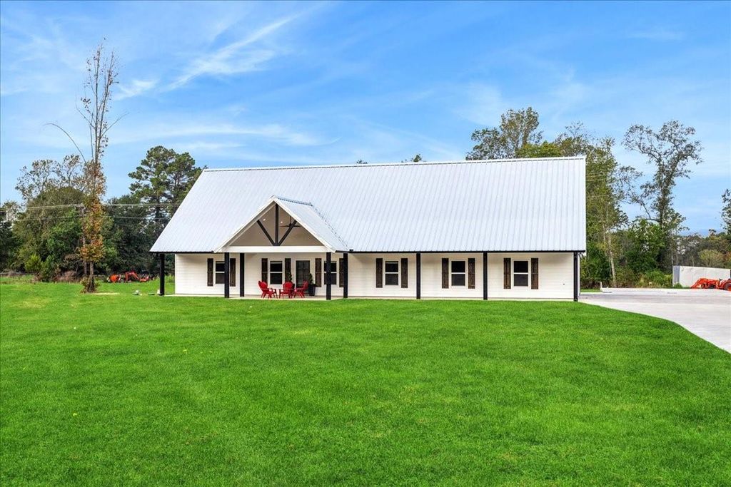 Photo of 2032 Pahal Road, Huntington, TX 75949 (MLS # 64863052)