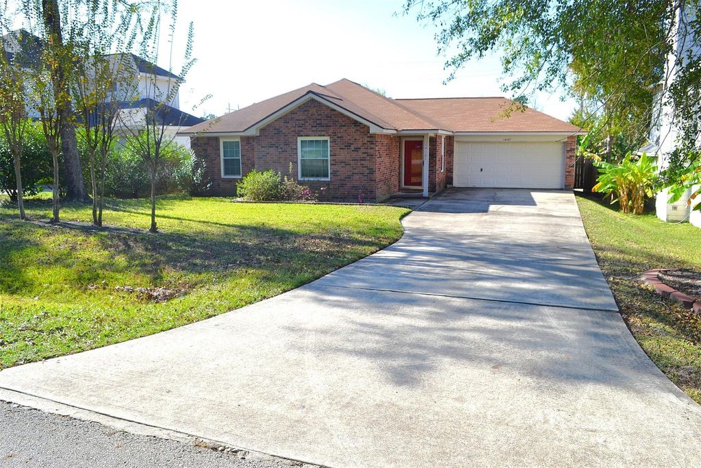 Photo of 14107 Running Bear Drive, Willis, TX 77378 (MLS # 70733294)