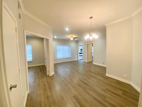 Photo of 2209 S Braeswood Boulevard #31B, Houston, TX 77030 (MLS # 13952547)