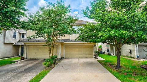 Photo of 8743 Thistlemoor Lane, Houston, TX 77044 (MLS # 44677377)