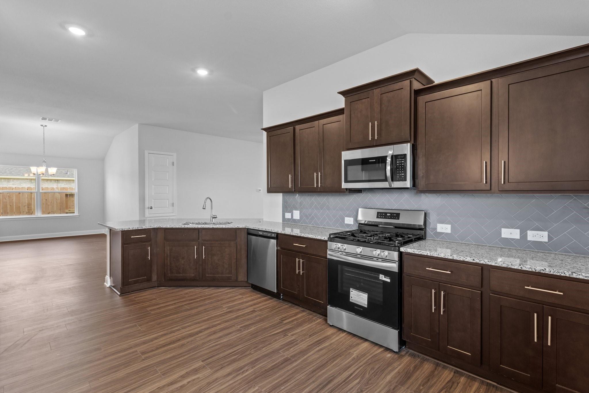 2246 W Post Oak Circle