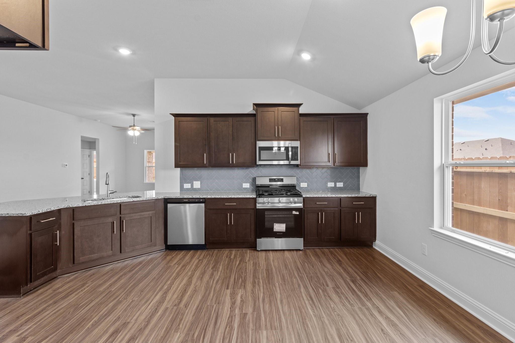 2246 W Post Oak Circle