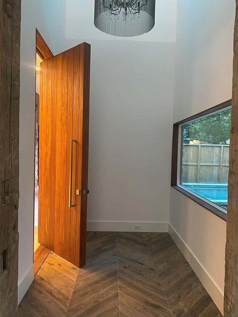 Photo of 8606 Westview Drive, Houston, TX 77055 (MLS # 40117020)