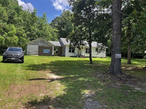Photo of 410 Shady Lane, Jasper, TX 75951 (MLS # 10098060)