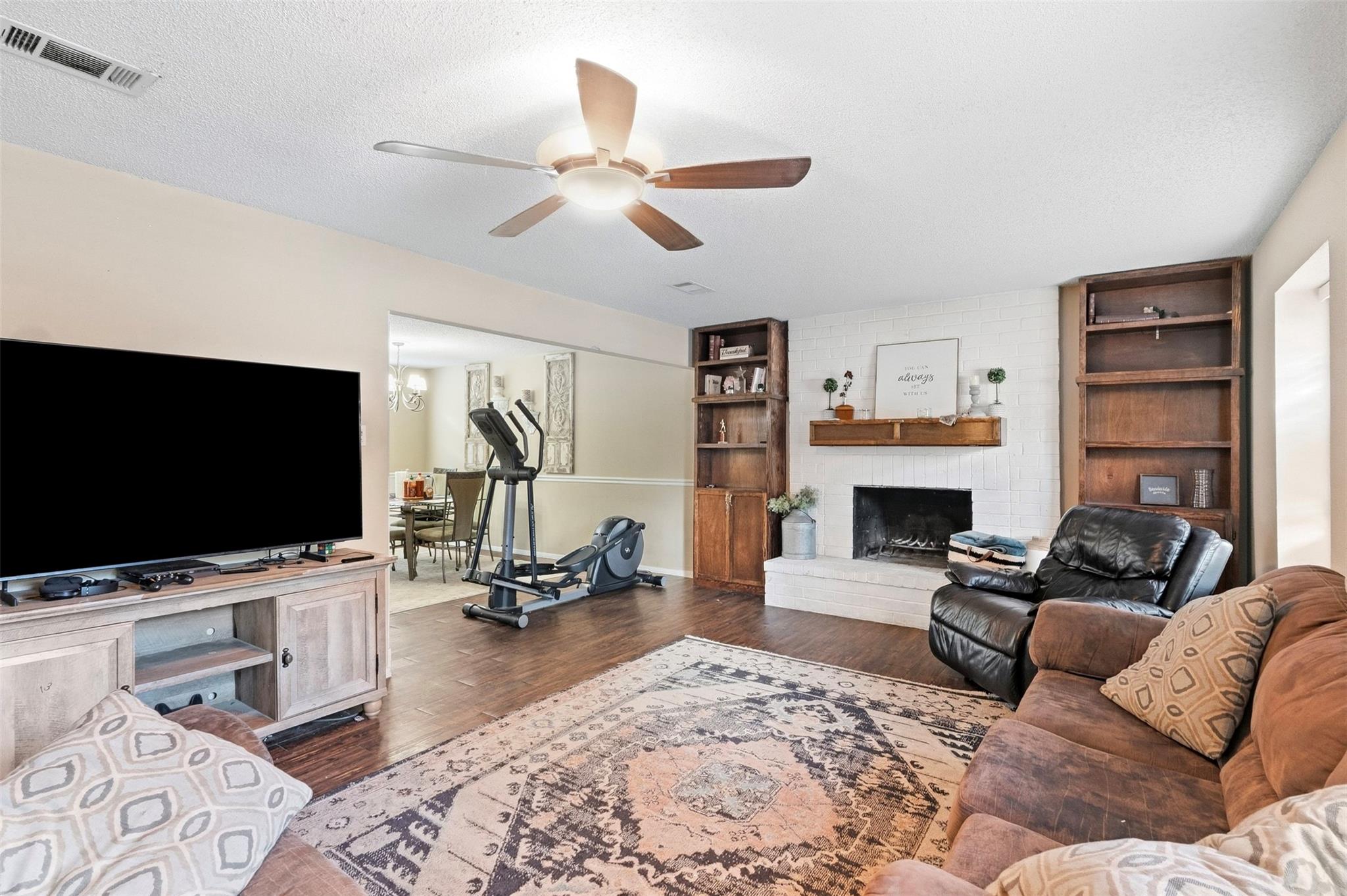 25539 Chapel Ridge Lane