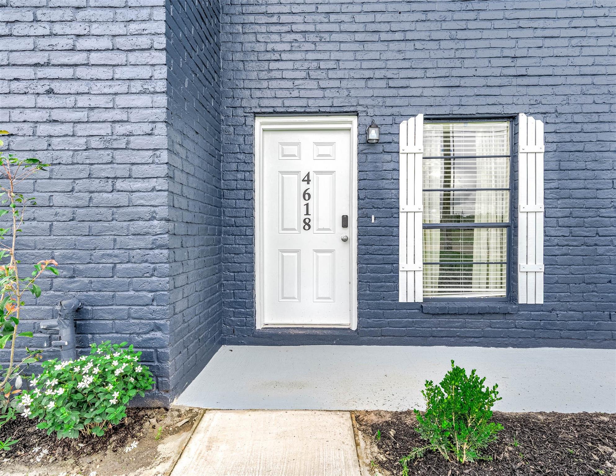 4618 & 4620 W Orange Street
