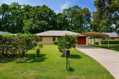 Photo of 1304 Denison Avenue, Cleveland, TX 77327 (MLS # 29769785)