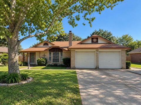 Photo of 3804 Briar Hollow Drive, Dickinson, TX 77539 (MLS # 73441492)