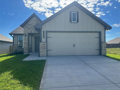 Photo of 134 Lacebark Loop, Huntsville, TX 77320 (MLS # 30905424)