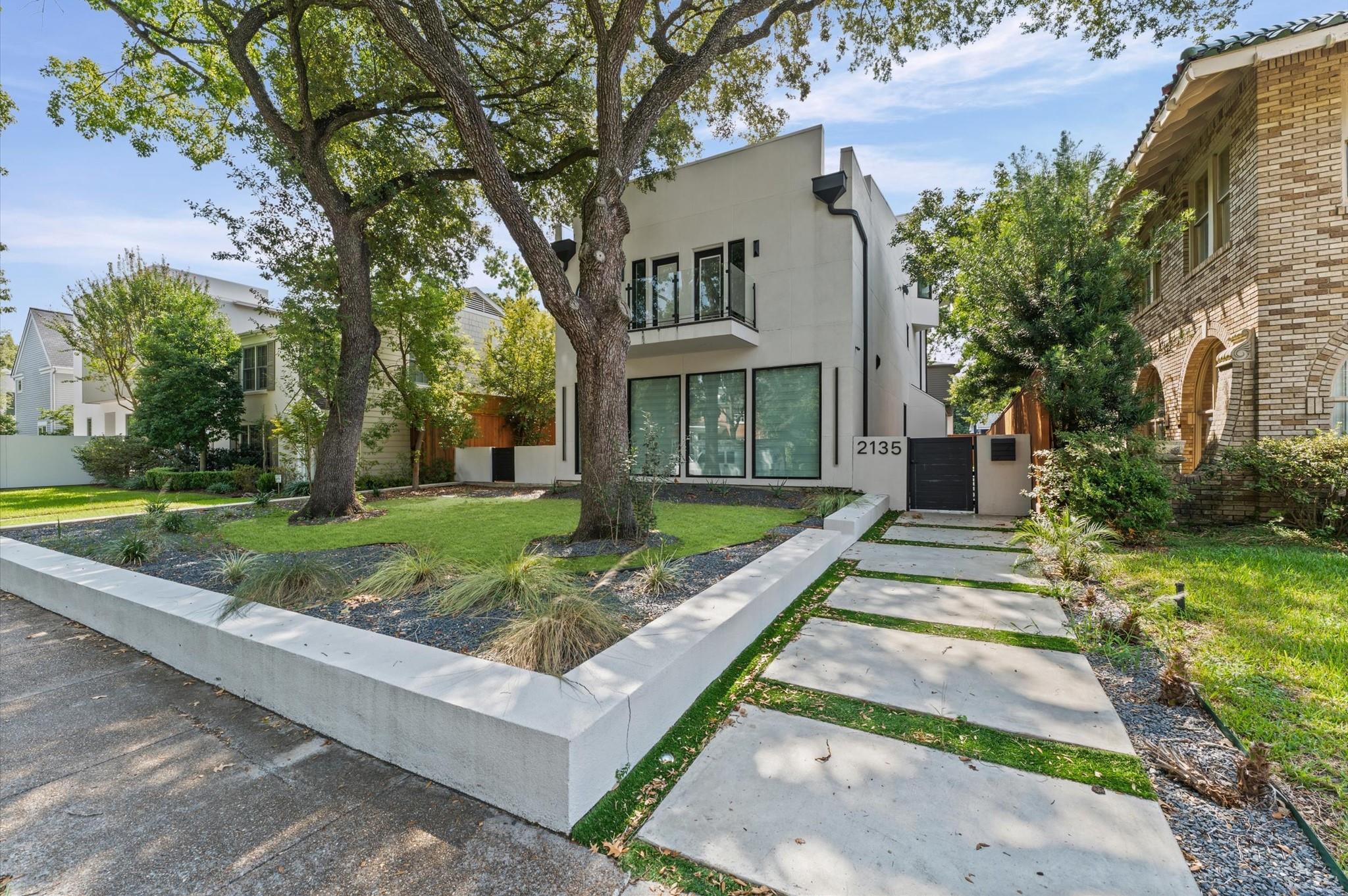 2135 Quenby Street
