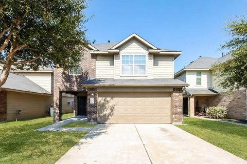 Photo of 2451 Peterborough Way, Houston, TX 77073 (MLS # 48122184)