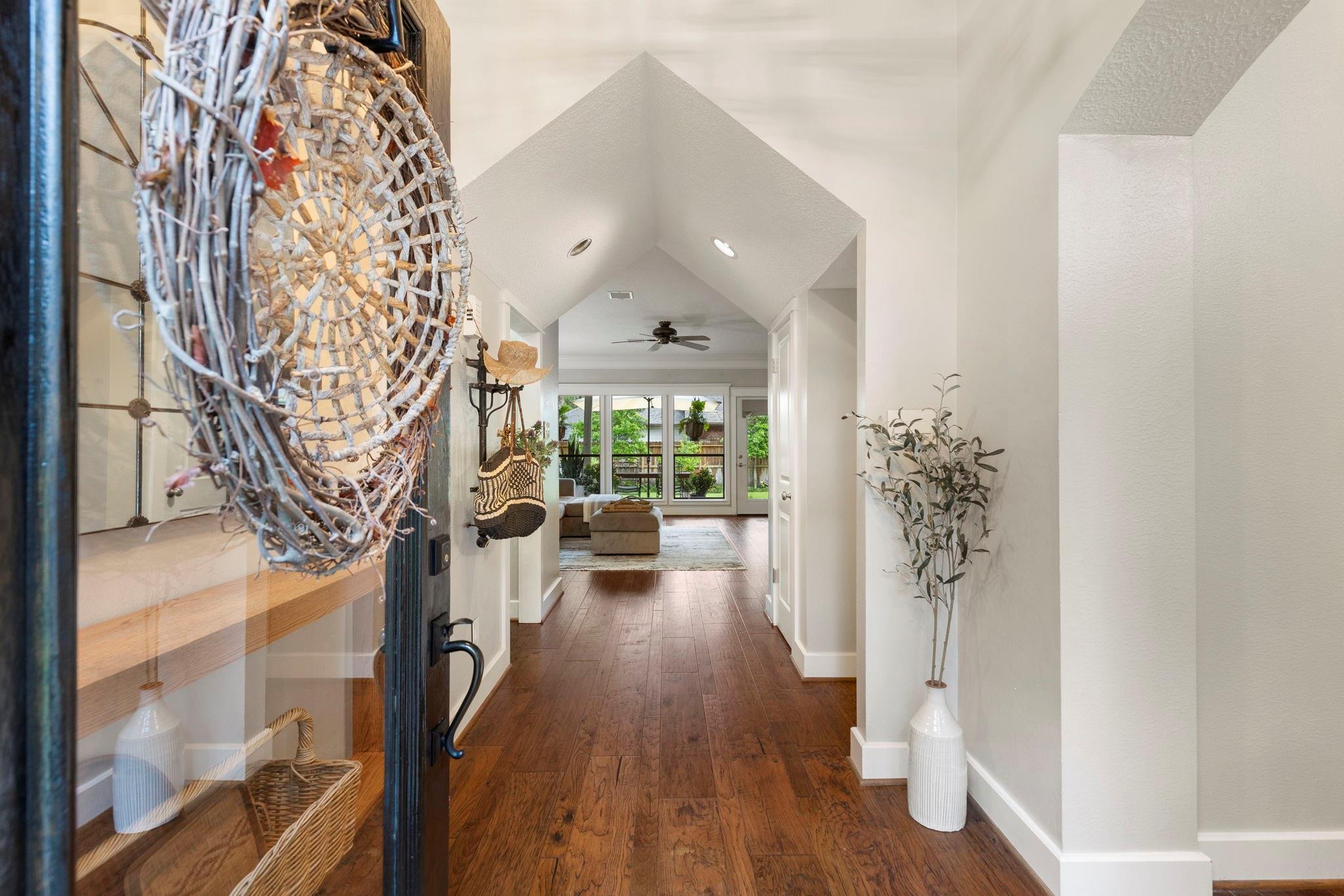 6 Robin Springs Place