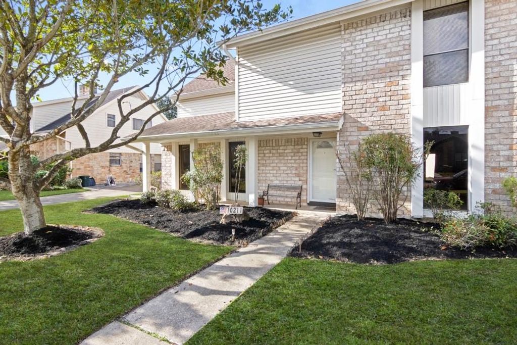 Photo of 10211 Sagemill Drive, Houston, TX 77089 (MLS # 31451552)