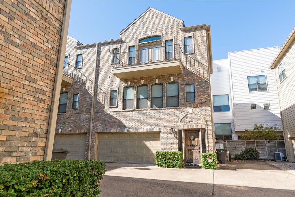 Photo of 2304 Jackson Street, Houston, TX 77004 (MLS # 13969394)