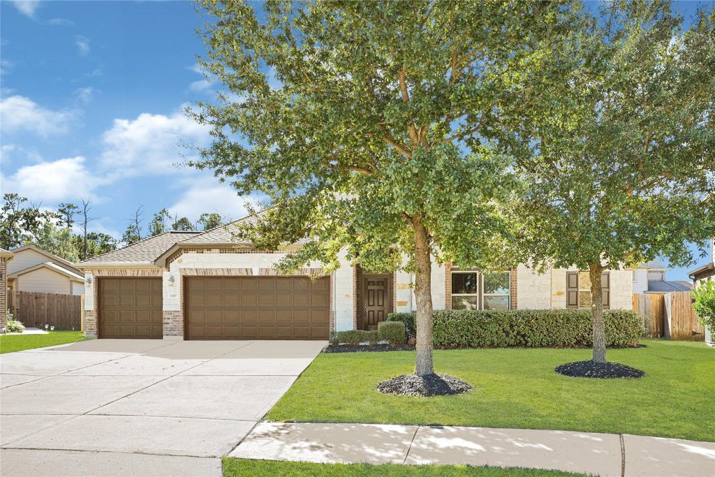 Photo of 15407 Jewel Lake Lane, Houston, TX 77044 (MLS # 12894332)