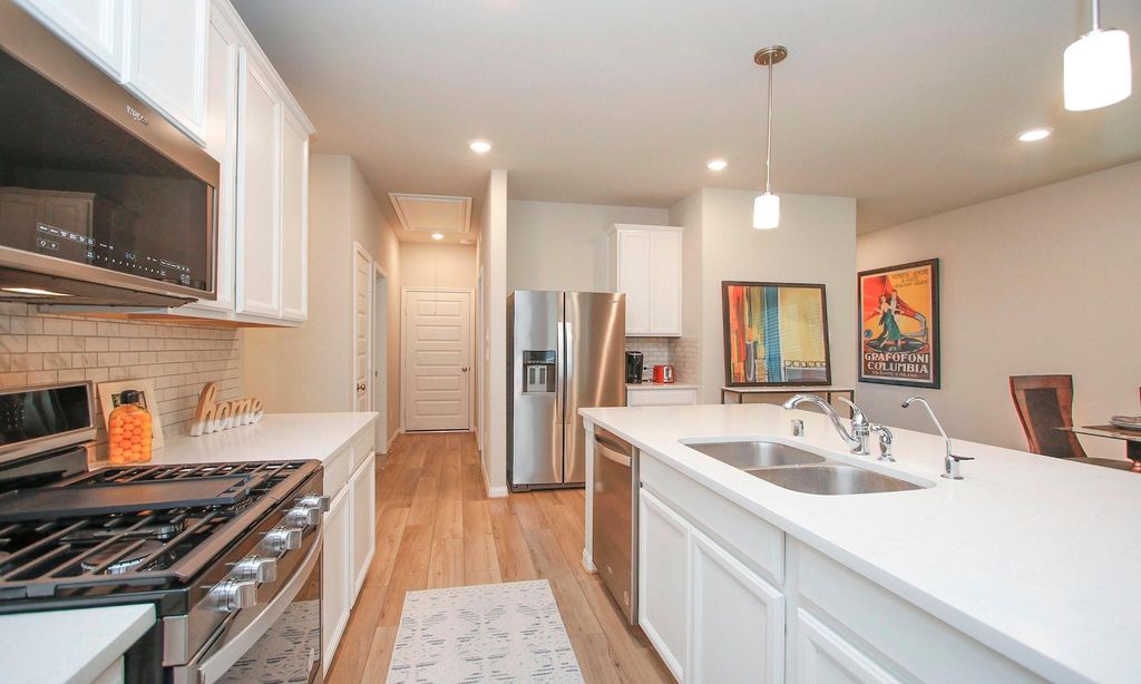 Photo of 108 Clay Creek Lane, Conroe, TX 77316 (MLS # 42041057)