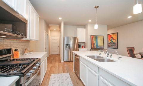 Photo of 108 Clay Creek Lane, Conroe, TX 77316 (MLS # 42041057)