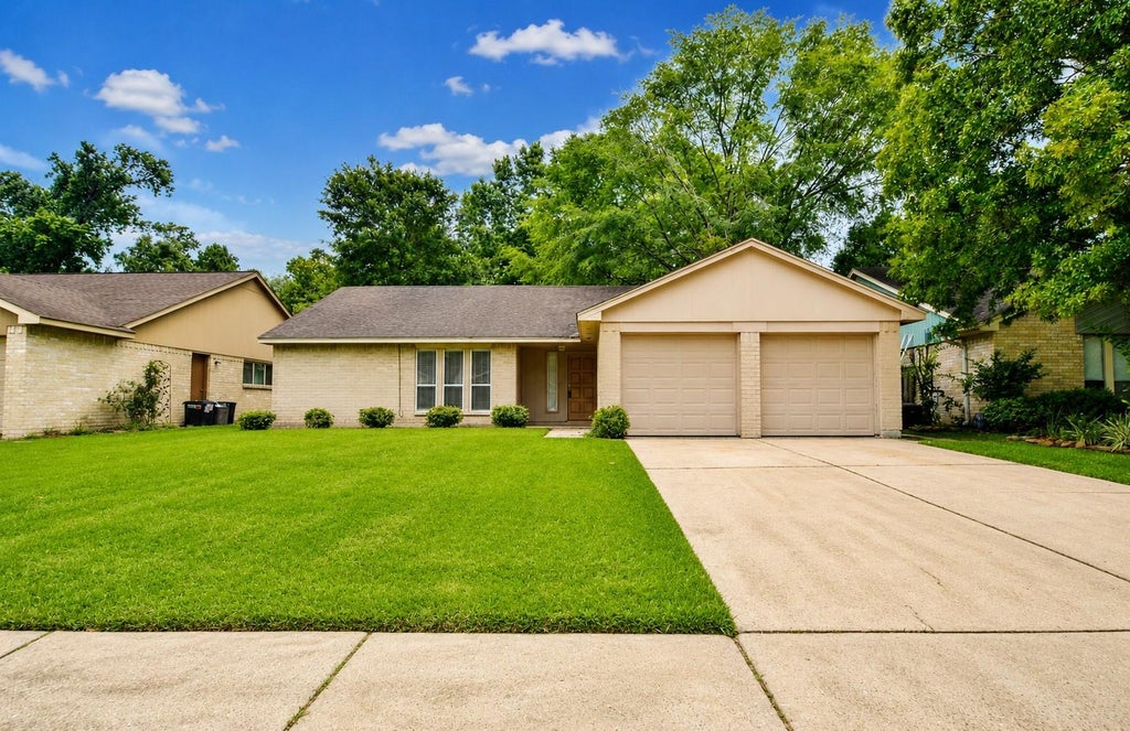 Photo of 5734 Flax Bourton Street, Humble, TX 77346 (MLS # 75775847)