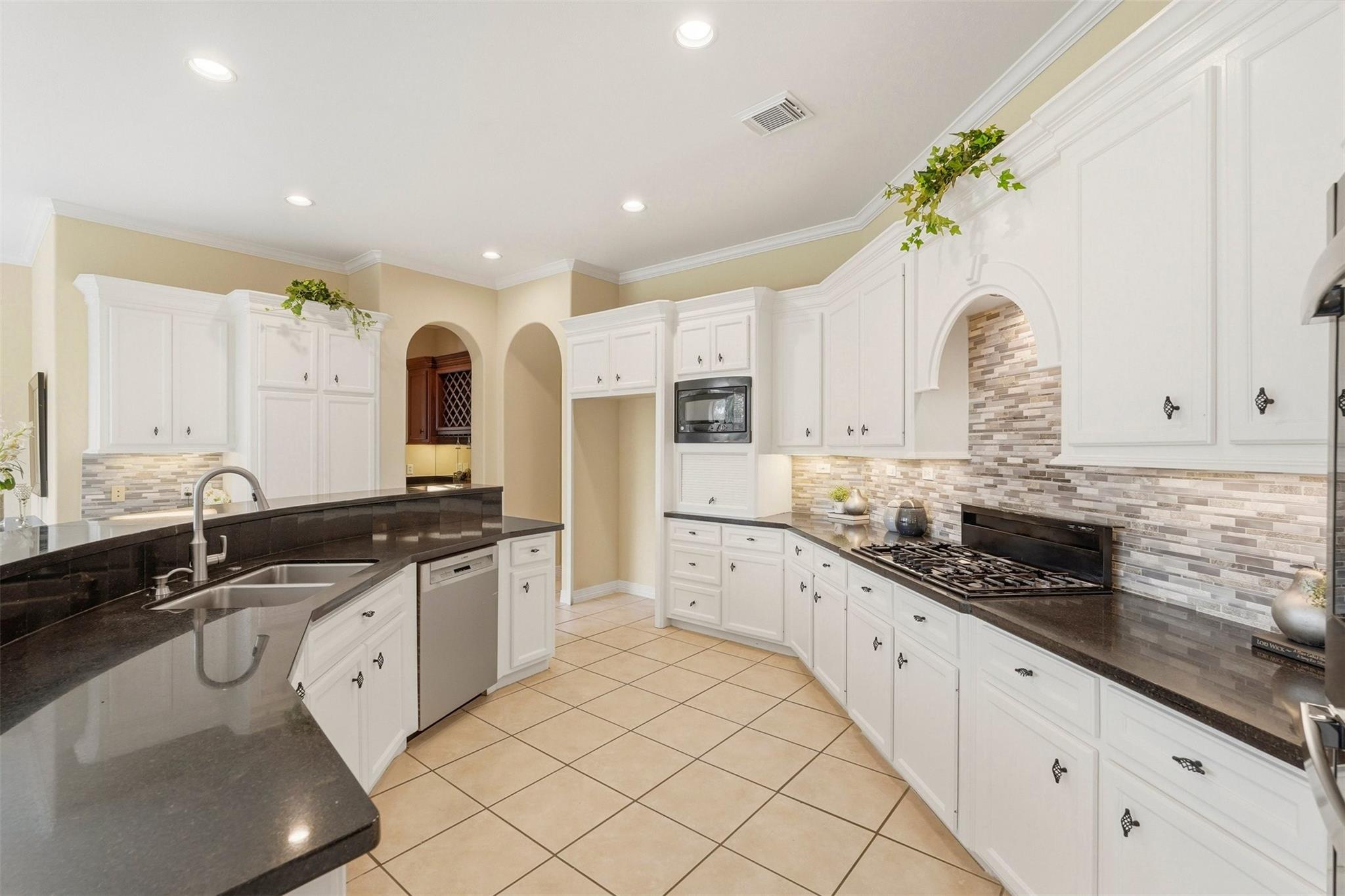 Sugar Land, Texas, 77479, United States, 5 Bedrooms Bedrooms, ,5 BathroomsBathrooms,Residential,Active,2044557