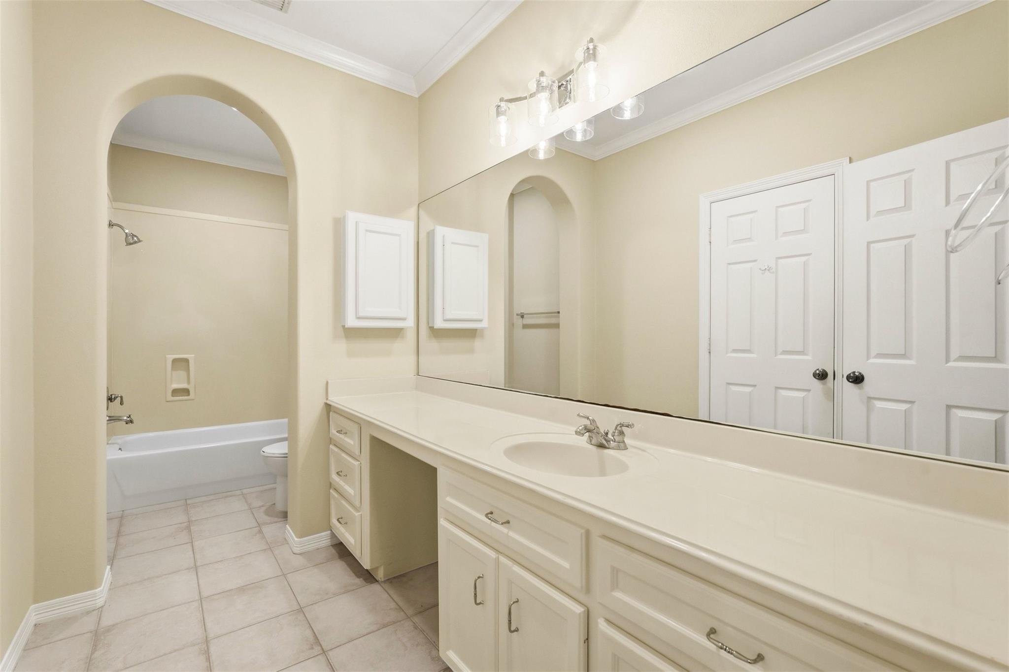 Sugar Land, Texas, 77479, United States, 5 Bedrooms Bedrooms, ,5 BathroomsBathrooms,Residential,Active,2044557