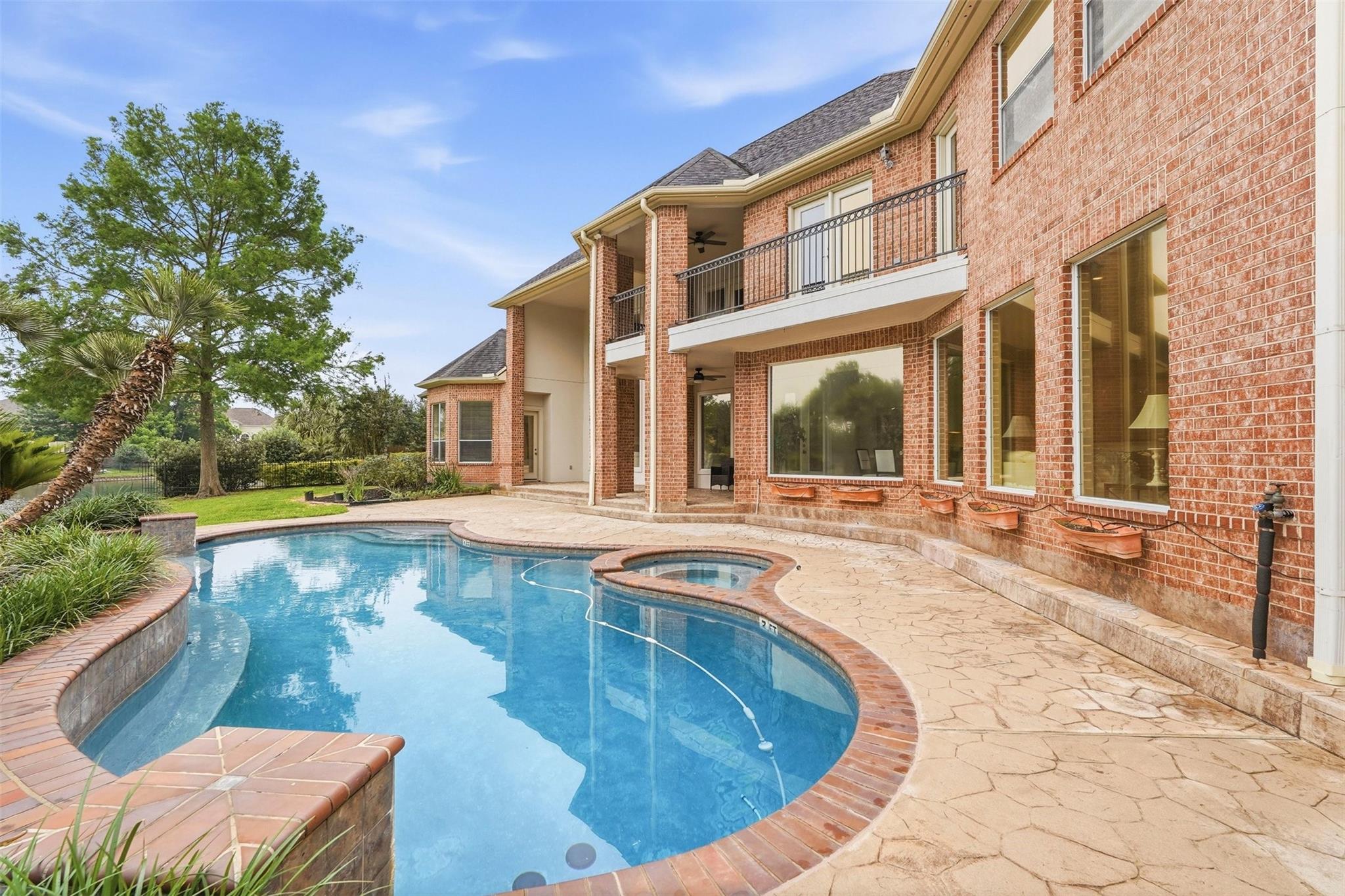 Sugar Land, Texas, 77479, United States, 5 Bedrooms Bedrooms, ,5 BathroomsBathrooms,Residential,Active,2044557